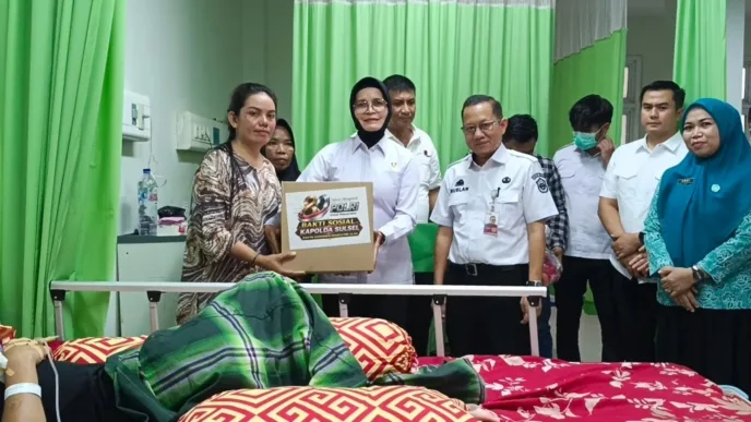 Dirres PPA-PPO Polda Sulsel Jenguk Siswa SMKN 5 Takalar, Bawa Bantuan untuk Korban