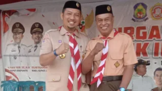 Ketua PGRI Tamalatea Semangat Ikuti Upacara Pramuka, Dorong Guru Meriahkan HUT RI ke-81