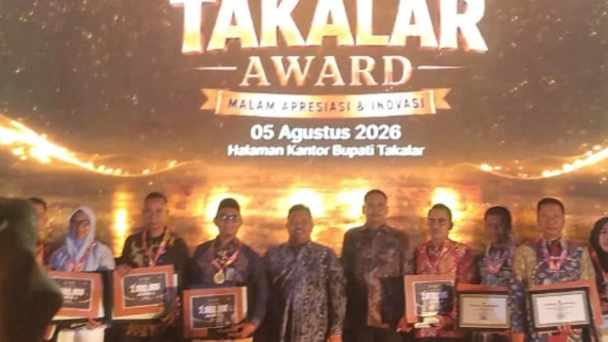 Bupati Takalar Serahkan Penghargaan OPD Inovatif, Daeng Manye: Tingkatkan Pelayanan Cepat untuk Masyarakat 1 Takalar Award 2026 20260807 191101 0000 l Update Sulsel