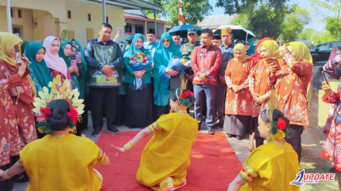 Peringati HKG PKK Ke-54, TP PKK Maros Gelar Pembinaan Dan Penilaian Lomba Administrasi Perdana di Desa Ma’rumpa