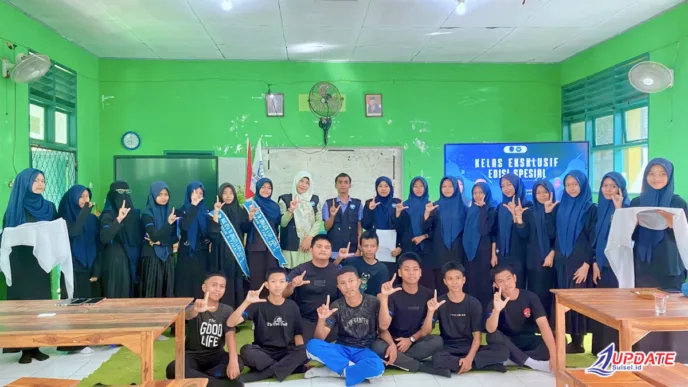 Gebrakan Baru Tim Jurnalistik dan Karya Sastra SMAN 6 Takalar, Usai Pengukuhan Anggota Baru Langsung Dibekali Skill Canva