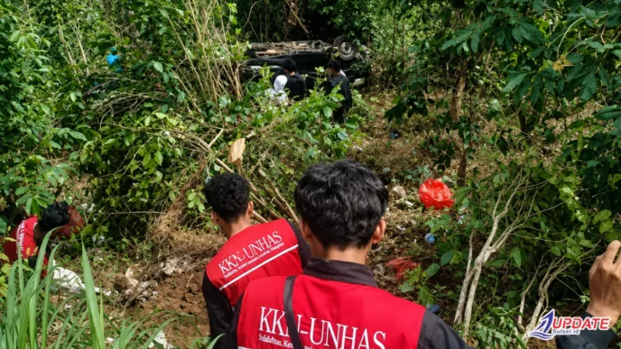 12 Mahasiswa KKN UNHAS Kecelakaan, Diduga Mobil Alami Rem Blong