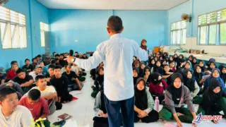 Bachtiar Adnan Kusuma Dorong SMA 14 Maros Bangun Sekolah Damai, Literatif dan Bermartabat