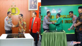 Polda Sulsel Launching Pusat Studi Kepolisian di UNHAS dan UMI, Perkuat Kolaborasi Polri Dengan Dunia Akademik