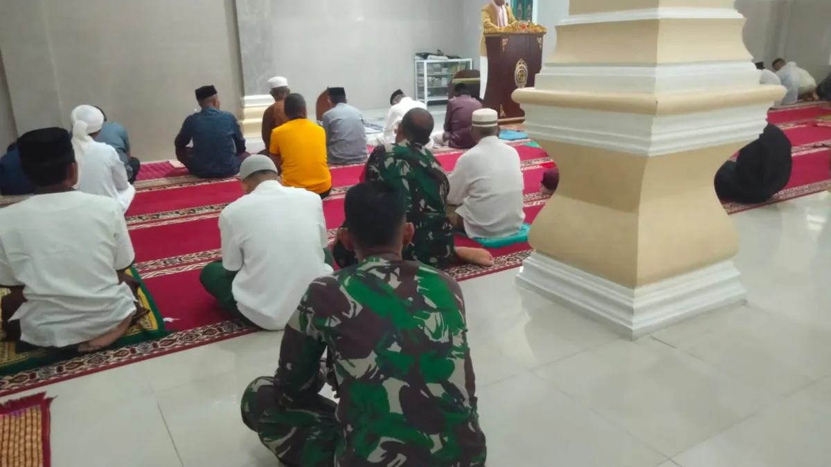 Sholat Subuh Berjamaah Keliling, Wujud Kehadiran TNI di Tengah Masyarakat Pattallassang