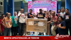 Reuni 40 Tahun IKA 1086 SMPN 10 Makassar : BAK Luncurkan Buku, Dr. Dewi Andriani Serahkan Bantuan TV LCD